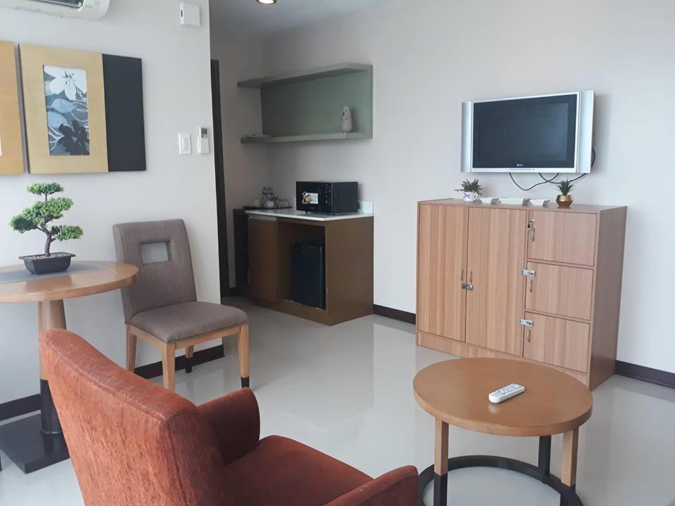 טגאיטאי One Tagaytay Place Private Residences מראה חיצוני תמונה