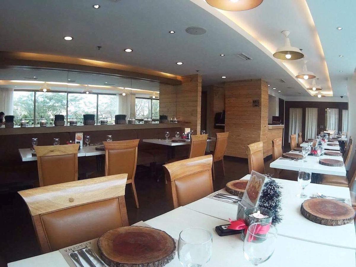 טגאיטאי One Tagaytay Place Private Residences מראה חיצוני תמונה
